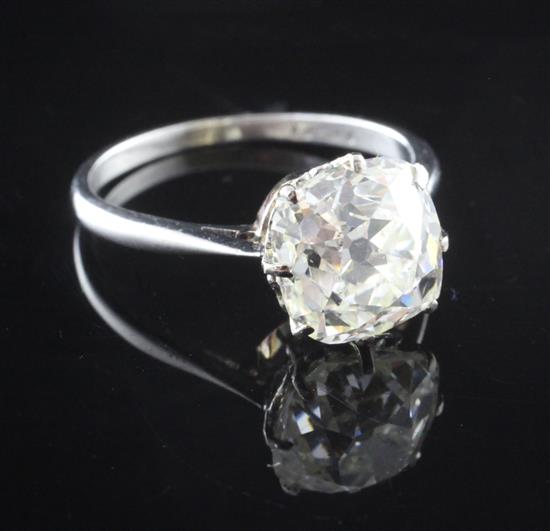 A 1940s/1950s platinum and solitaire diamond ring, size M.